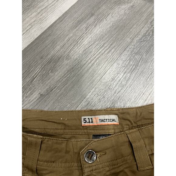 5.11 TACTICAL SERIES Men's Brown Cargo Active Sports Shorts SZ 38 Waist - Picture 2 of 4